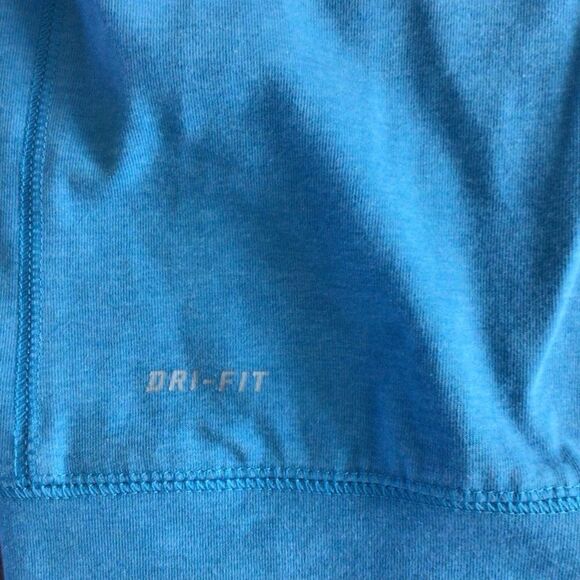 Woman’s Nike Light Blue Crewneck Sweatshirt Cotton Polyester Blend Size‎ Large - Picture 6 of 8